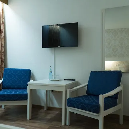 Eleon Hotel