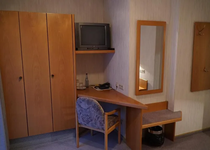 Eleon Бад-Тайнах-Цавельштайн