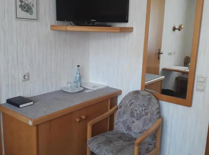 Eleon Бад-Тайнах-Цавельштайн